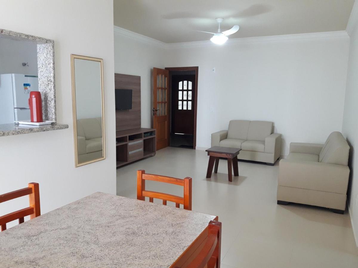 Homestay Lia Bardas - Praia Das Toninhas - 80m Do Mar *