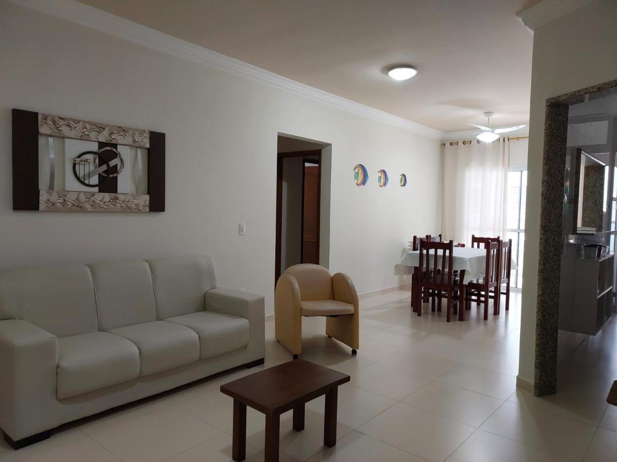 Homestay Lia Bardas - Praia Das Toninhas - 80m Do Mar