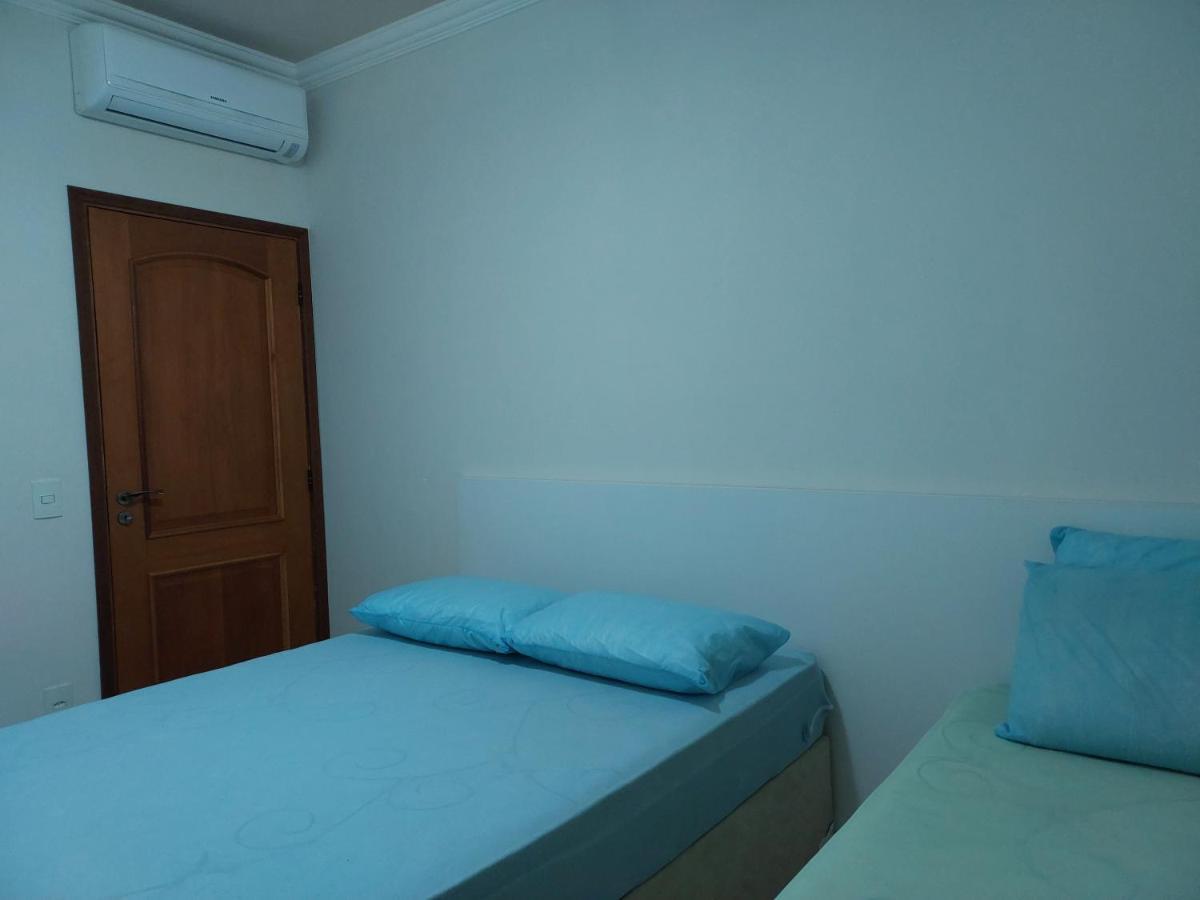 Homestay Lia Bardas - Praia Das Toninhas - 80m Do Mar Ubatuba